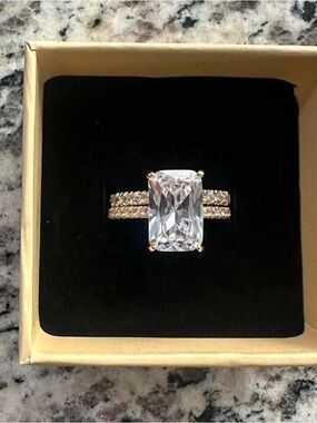 Amazon Gold-Tone Double Band Ring with Clear Cushion-Cut Center